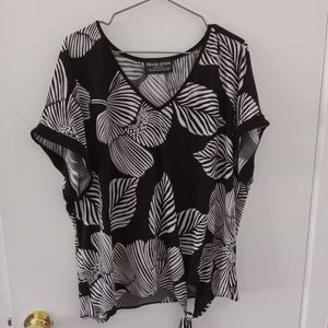 Frank Lyman collection palm black and white tie top in XXL